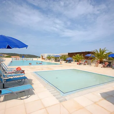 Lägenhetshotell Odalys Les De Bel Godere 3*